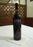 Fekete Leányka félszáraz vörösbor